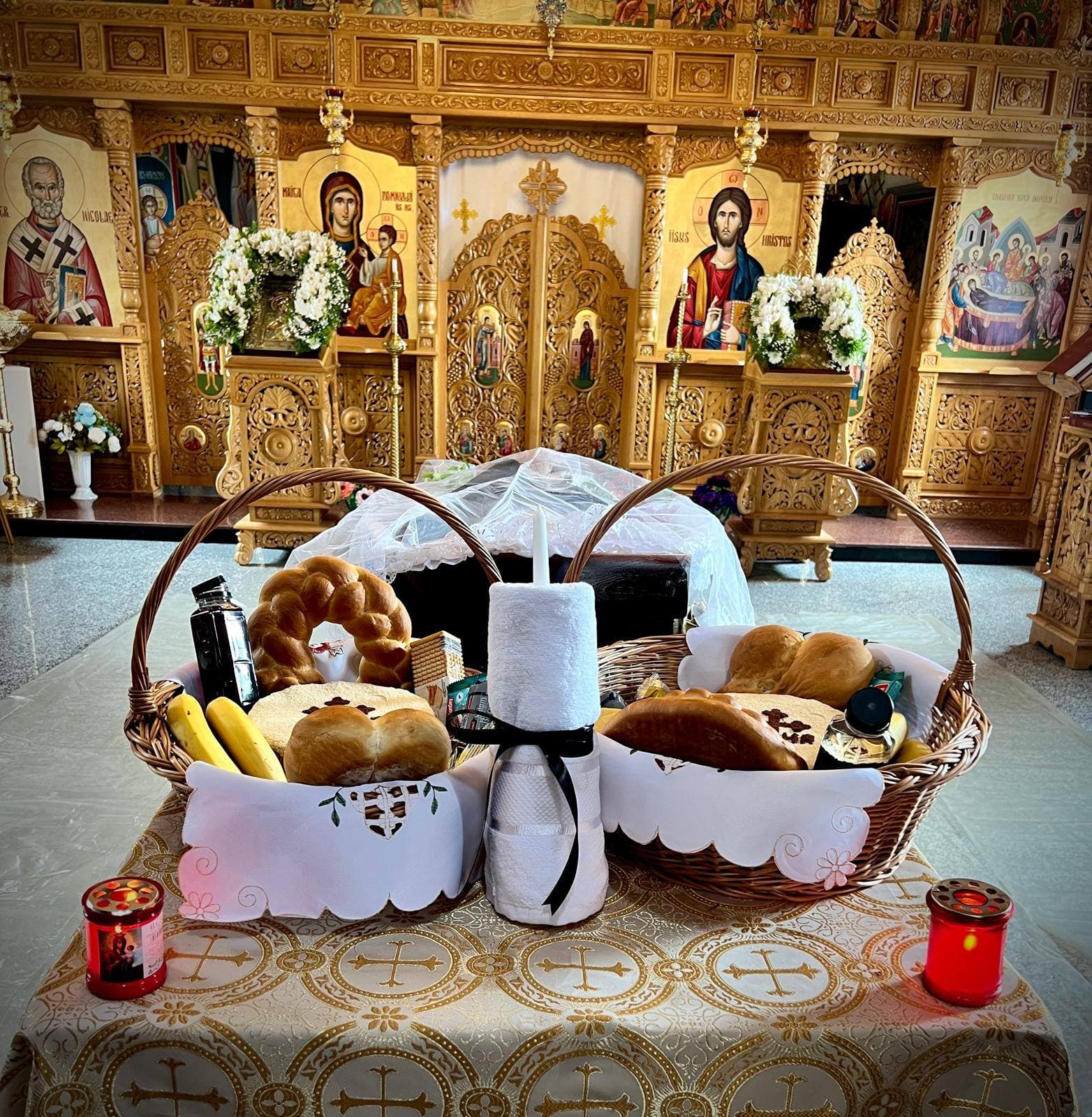 Coșuri colivă pentru parastas